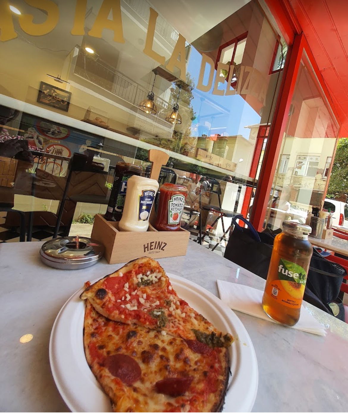 2 Dilim Pizza 1 İçecek