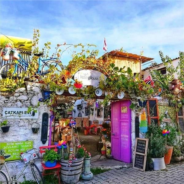 Urla Barbaros Köyü Mell10 House'da Hafta içi Enfes Lezzetler Eşliğinde Serpme Köy Kahvaltısı