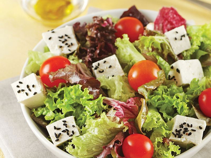 Peynirli Yeşil Salata