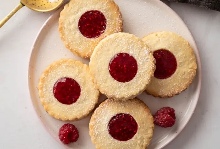 Marmelatlı Düğme Bisküvi