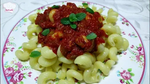 Domates Soslu Bukle Makarna