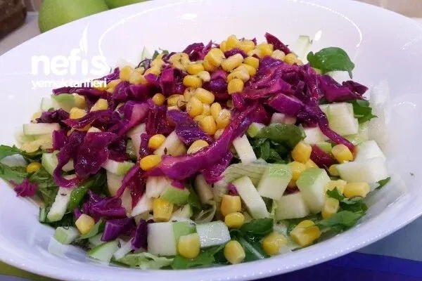 Elmalı Karışık Salata