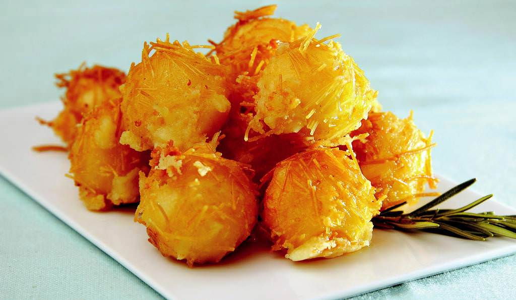 Şehriyeli Peynir Köftecikleri