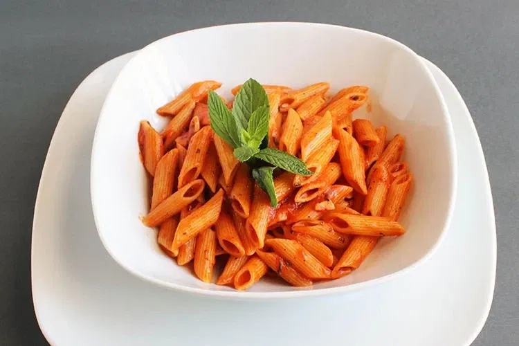 Yer Elmalı Makarna Sosu