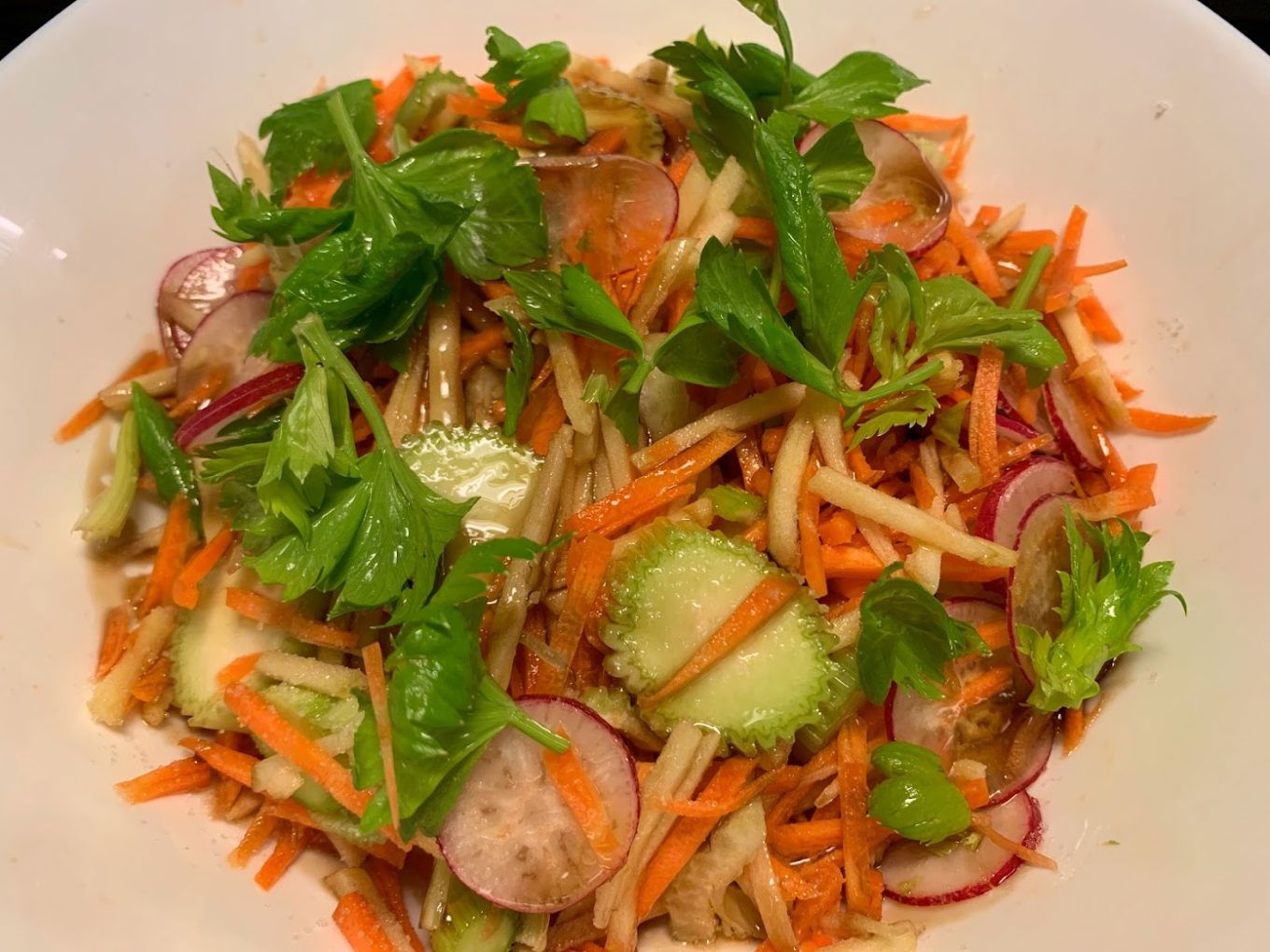 Kereviz ve Turp Salatası