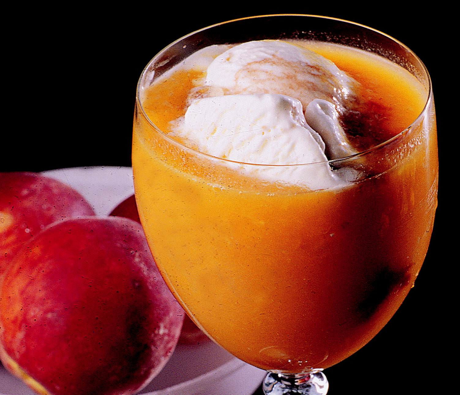 Dondurmalı Şeftali Kokteyli