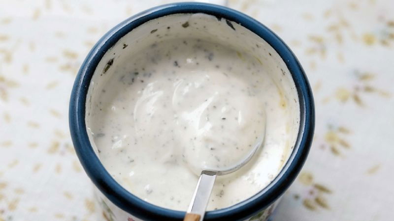 Sarımsaklı Yoğurt Sosu