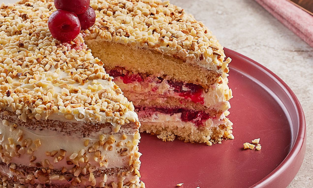 Bademli Vişneli Pasta