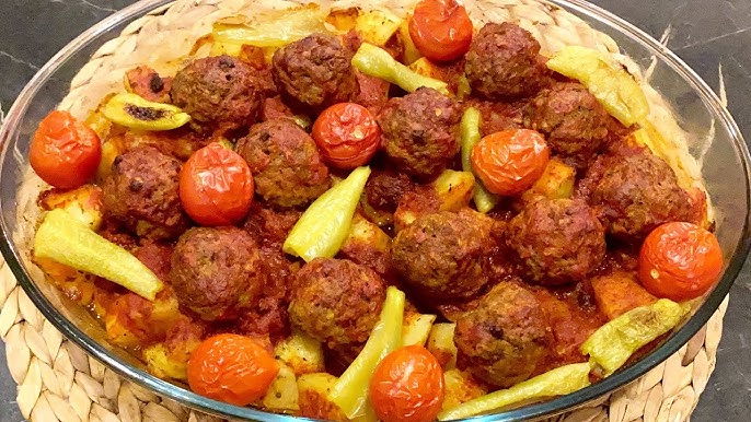 Patatesli Tepsi Köftesi