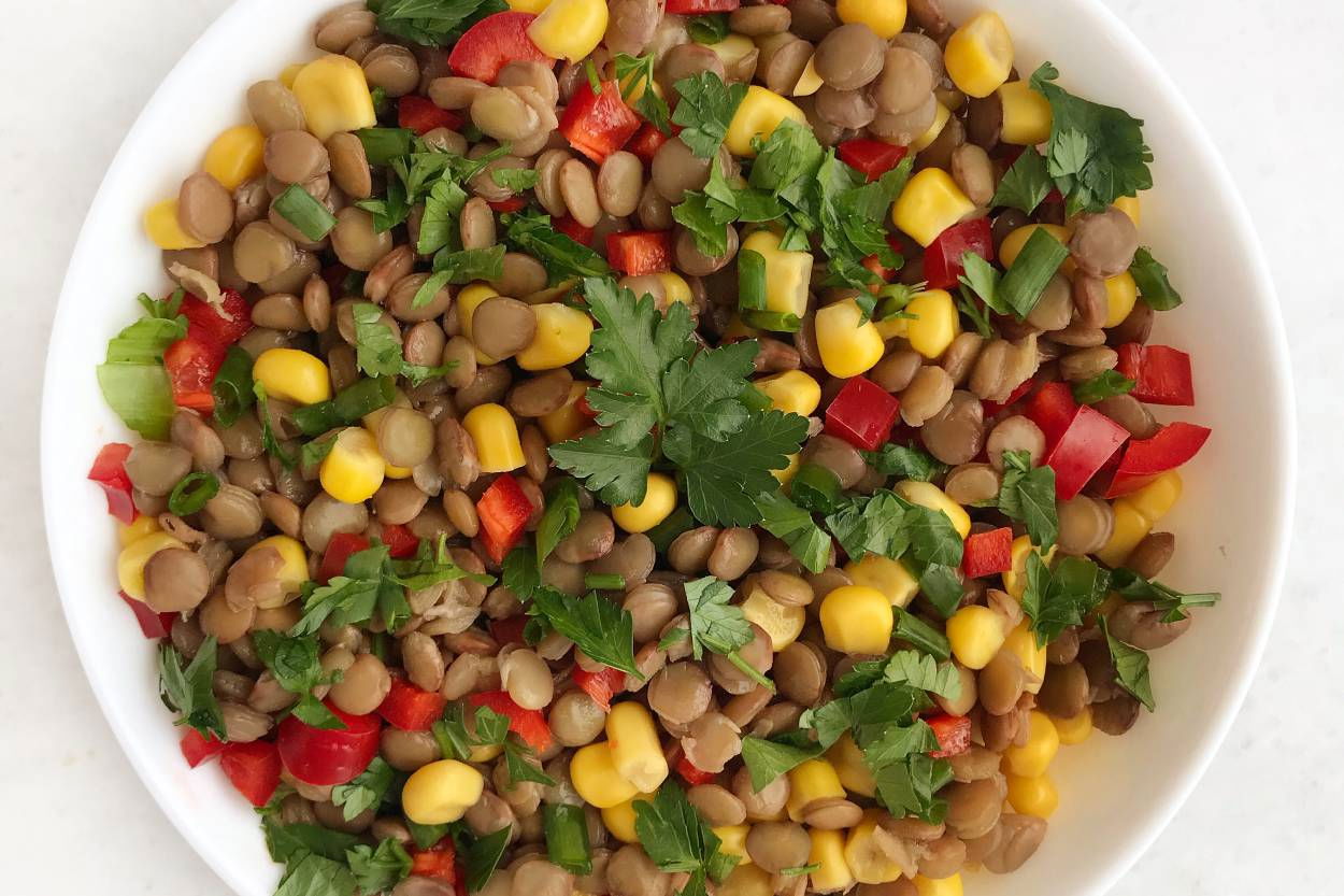 Mercimekli Bahar Salatası