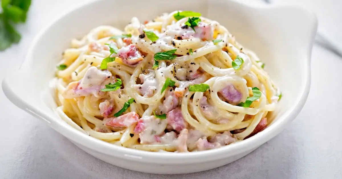 Jambonlu Makarna Sosu