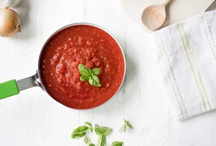 Sebzeli Domates Sosu