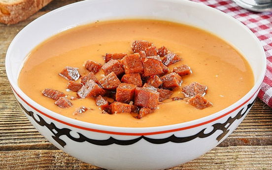 Sucuklu Tarhana Çorbası