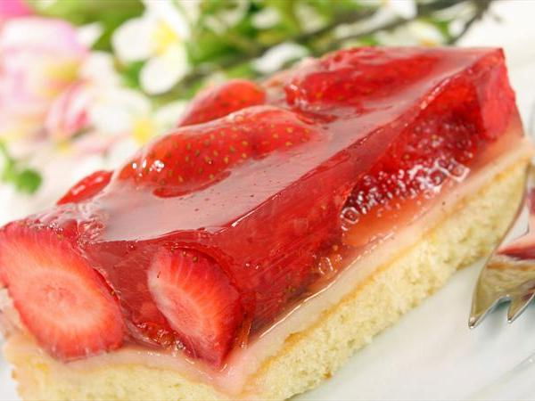 Jöleli Çilekli Tart