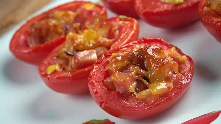 Fırında Sarımsaklı Domates