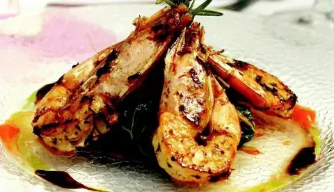 Ispanaklı Jumbo Karidesler