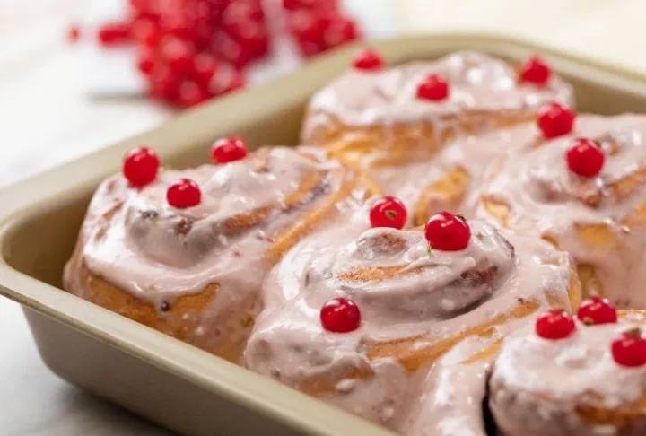 Meyveli Fındıklı Çörek