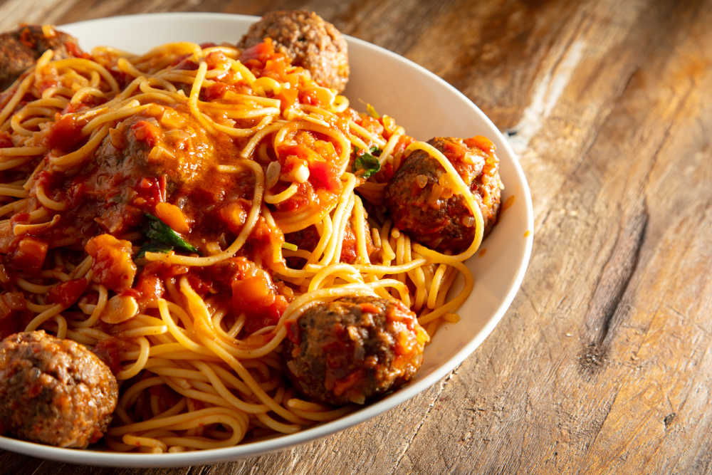 Köfteli Balkan Makarnası