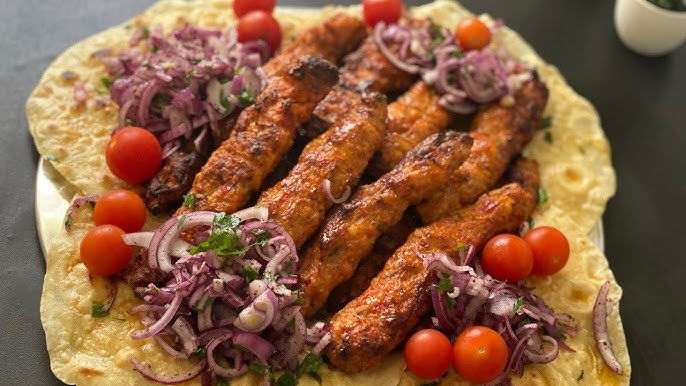 Domates Soslu Tavuk Şiş Köfte