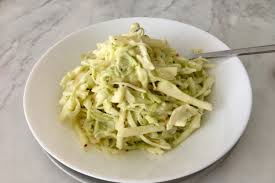 Elmalı Lahana Salatası