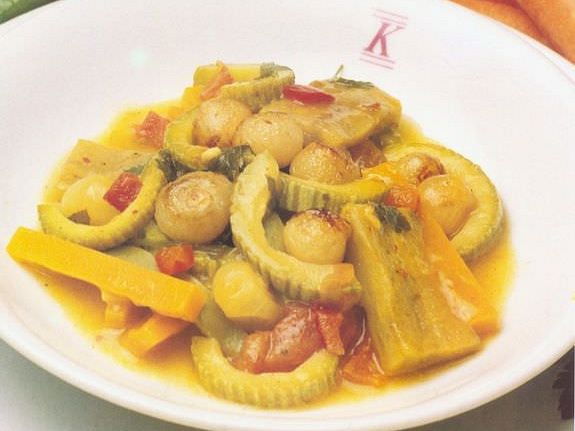 Fesleğenli Sebze Yahnisi