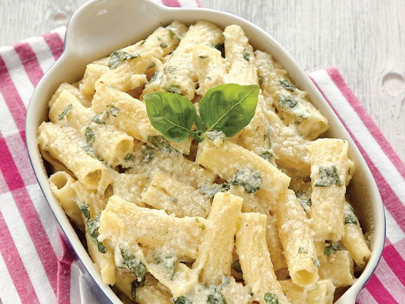Kremalı Fesleğenli Makarna