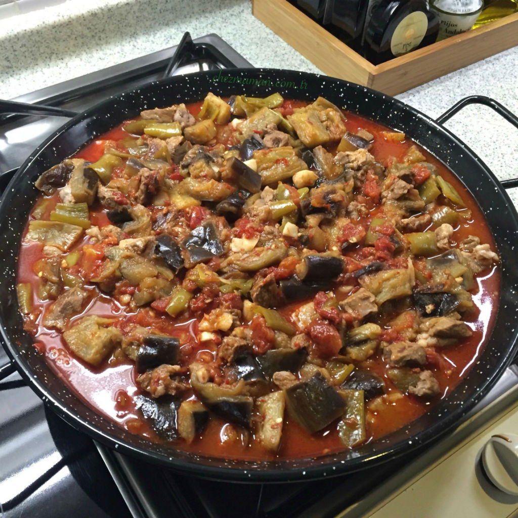 Patlıcan Biber Tavası