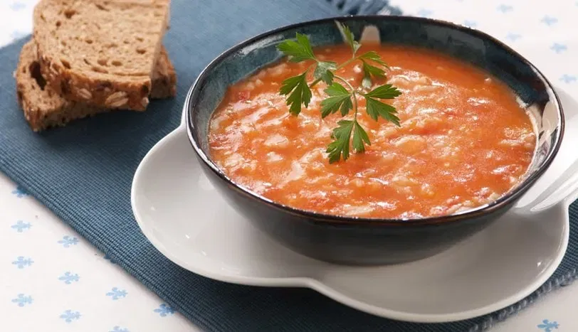 Pirinçli Domates Çorbası