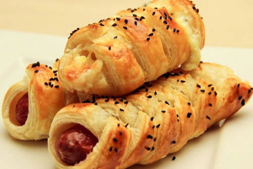 Sosisli Milföy Börek