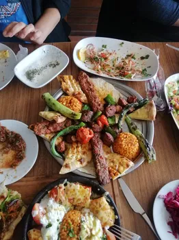 Antakya Restoran • Ci̇Hangi̇R resimleri