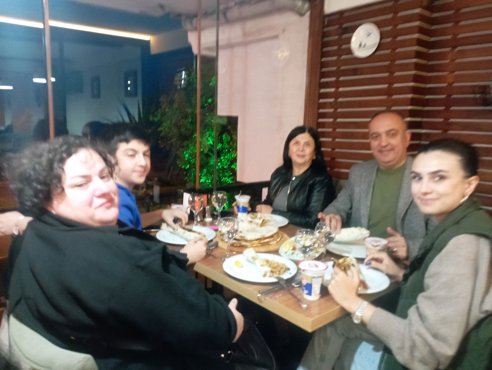Antakya Restoran • Ci̇Hangi̇R