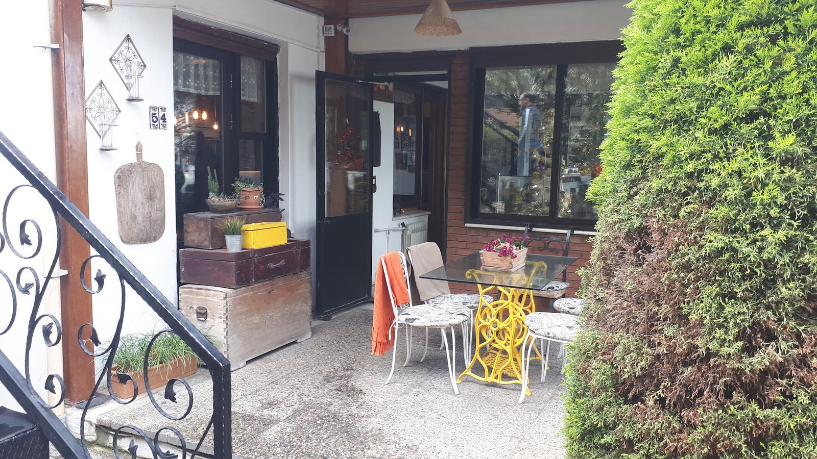 'Dut Restaurant Cafe Bar