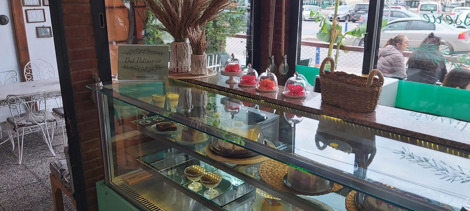 'Dut Restaurant Cafe Bar