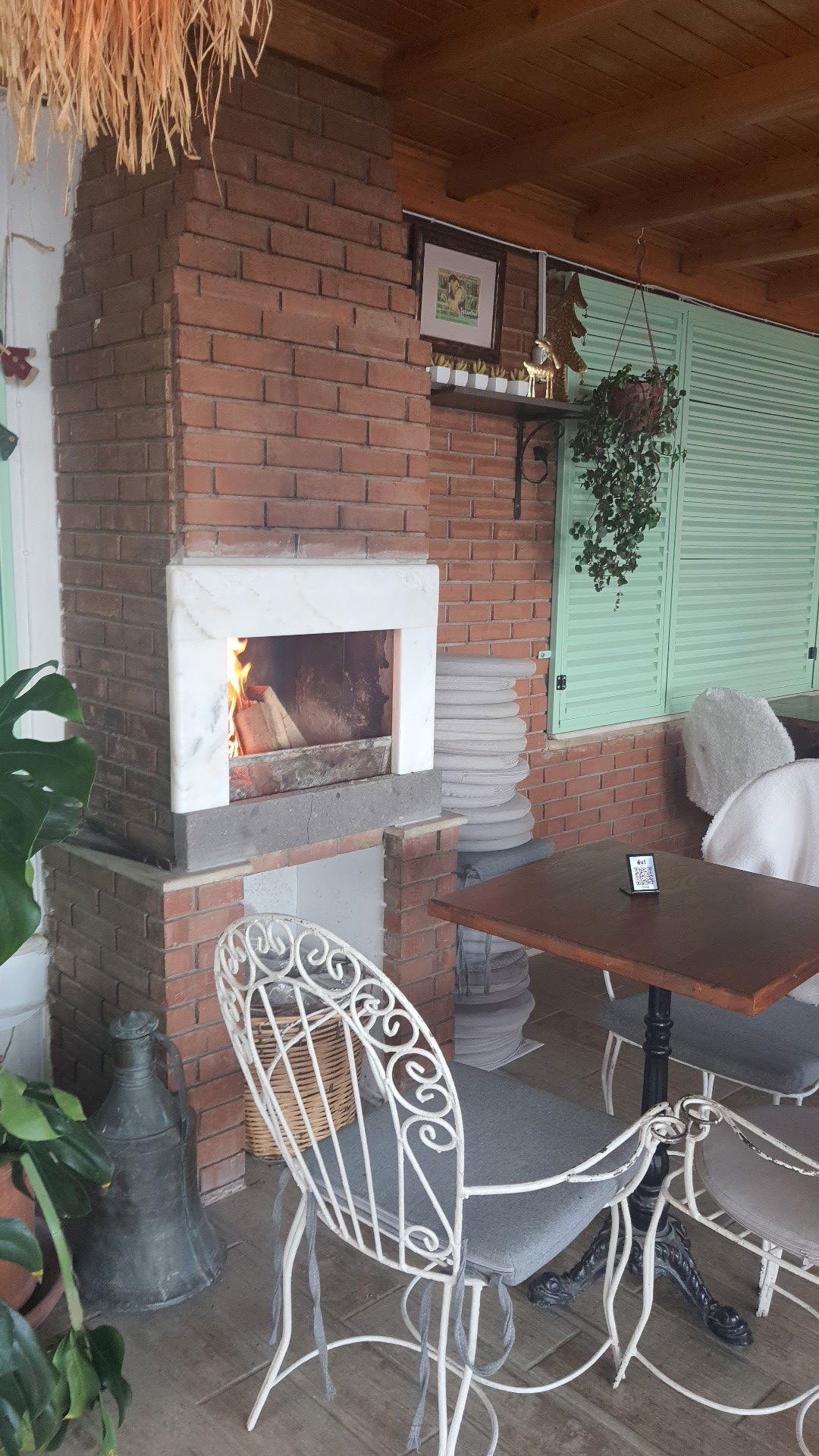 'Dut Restaurant Cafe Bar