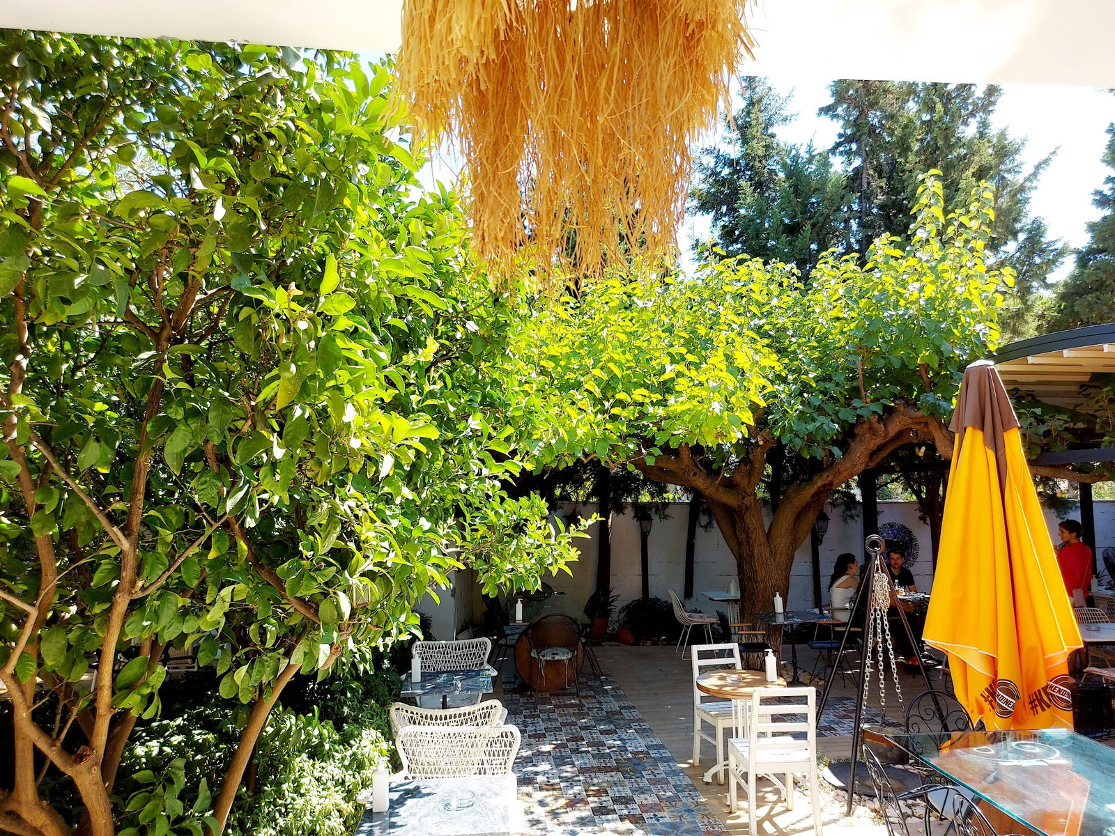 'Dut Restaurant Cafe Bar