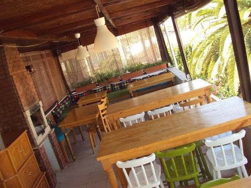 'Dut Restaurant Cafe Bar