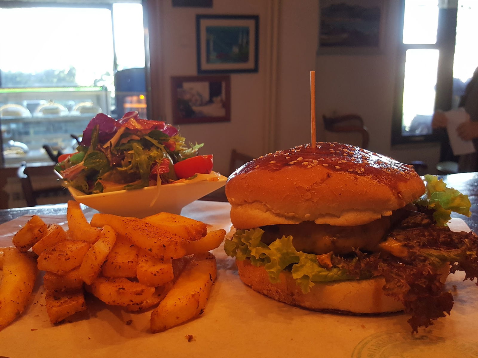 'Dut Restaurant Cafe Bar