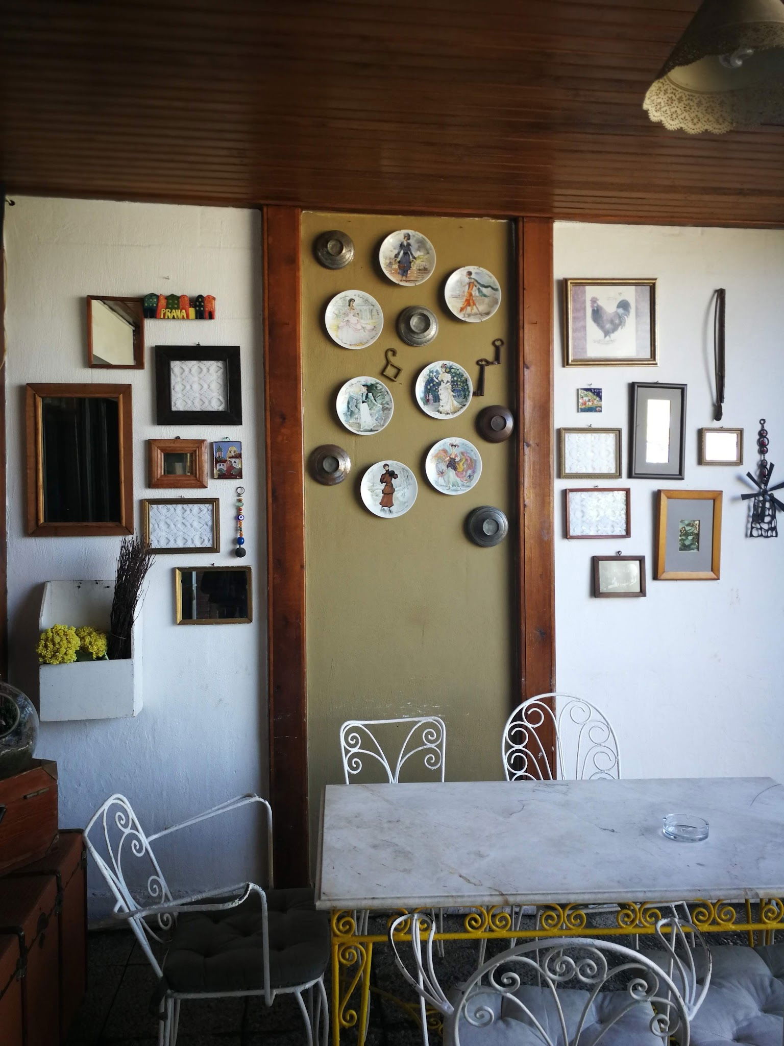 'Dut Restaurant Cafe Bar