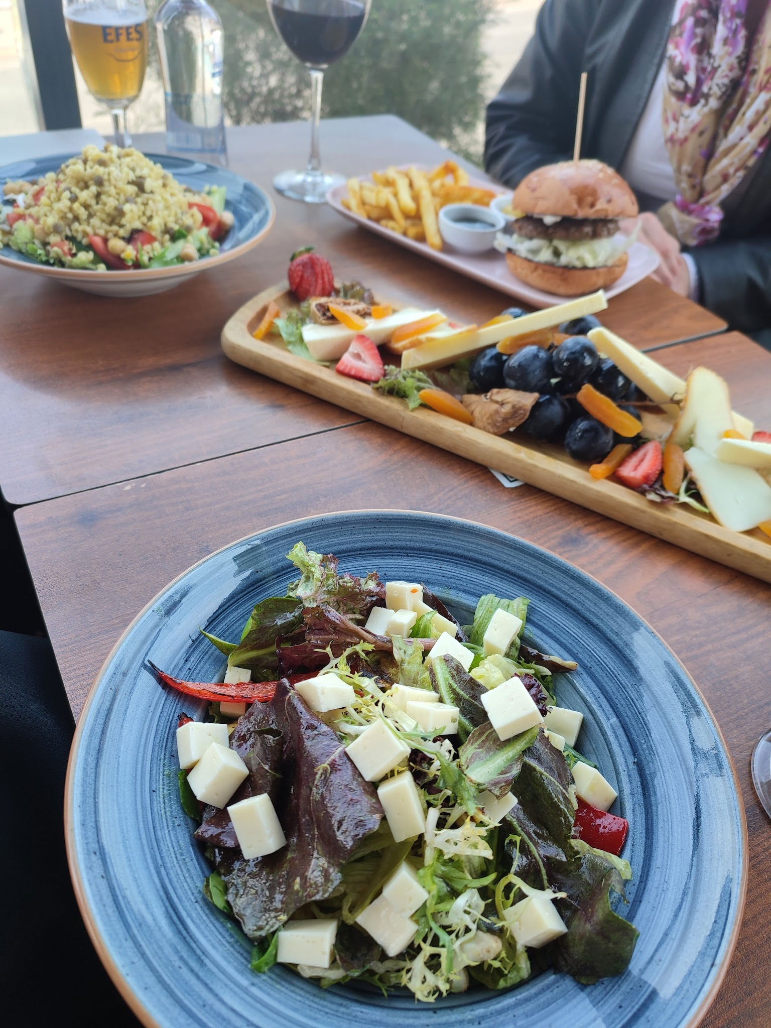 'Dut Restaurant Cafe Bar