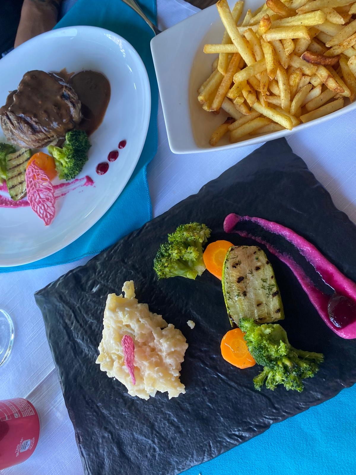 Olivia Gourmet Restaurant & Cafe Bar