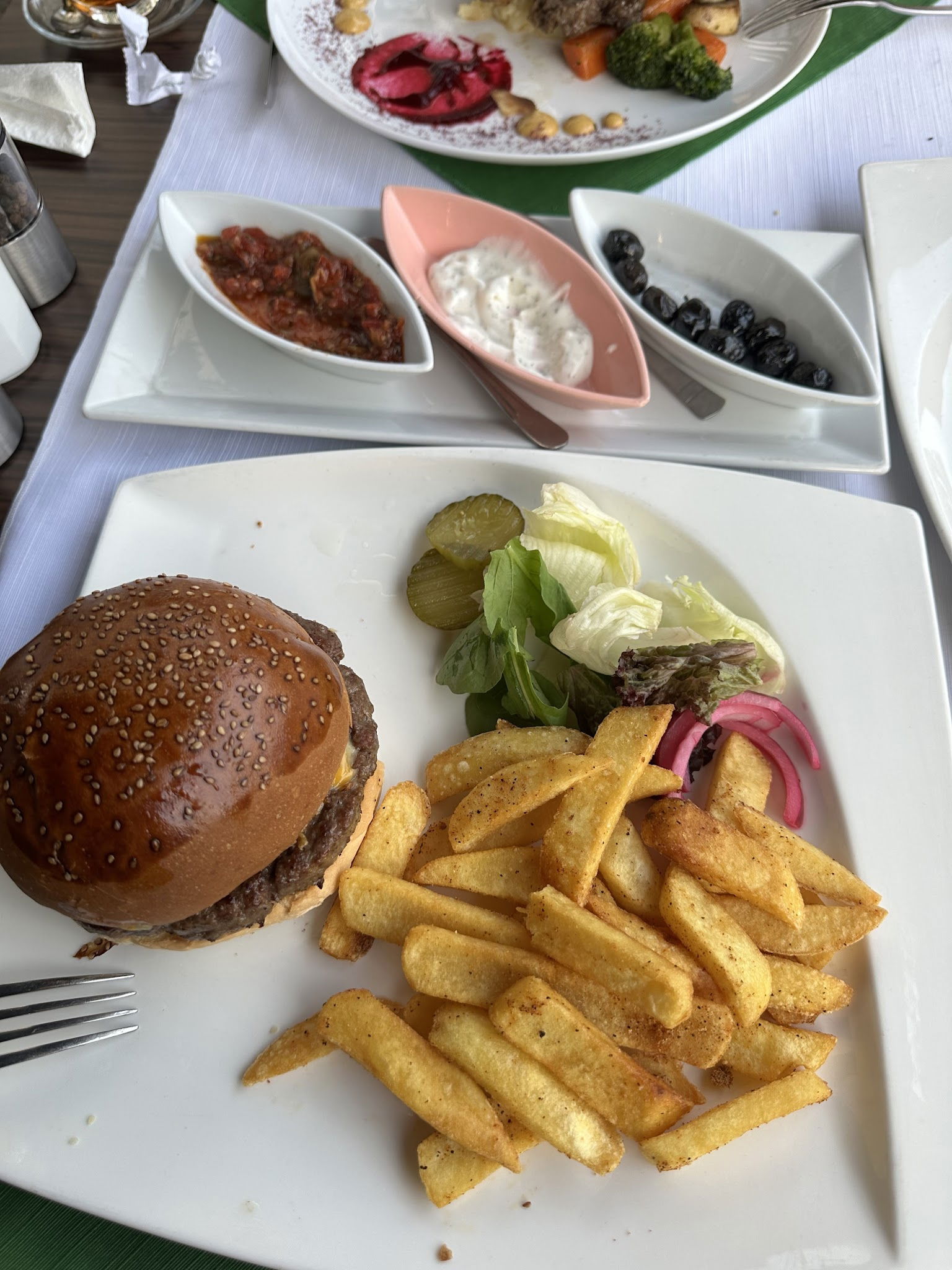 Olivia Gourmet Restaurant & Cafe Bar