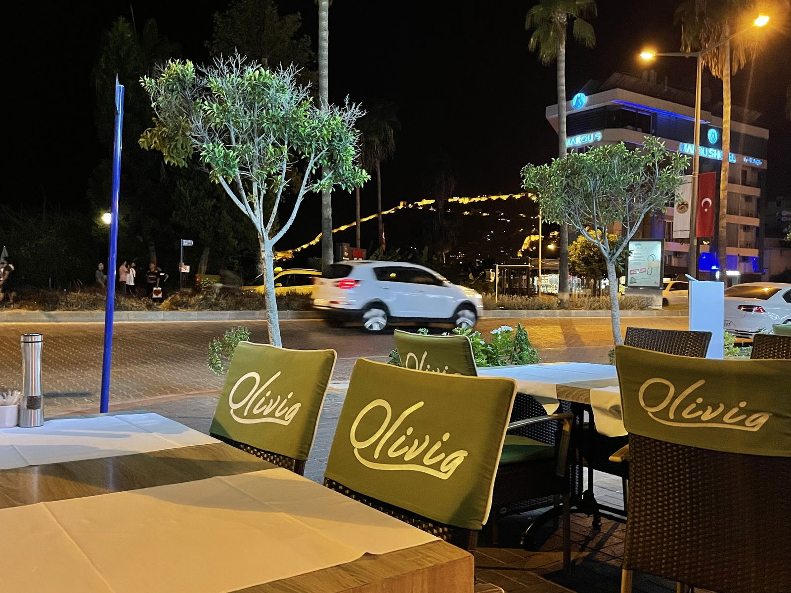 Olivia Gourmet Restaurant & Cafe Bar