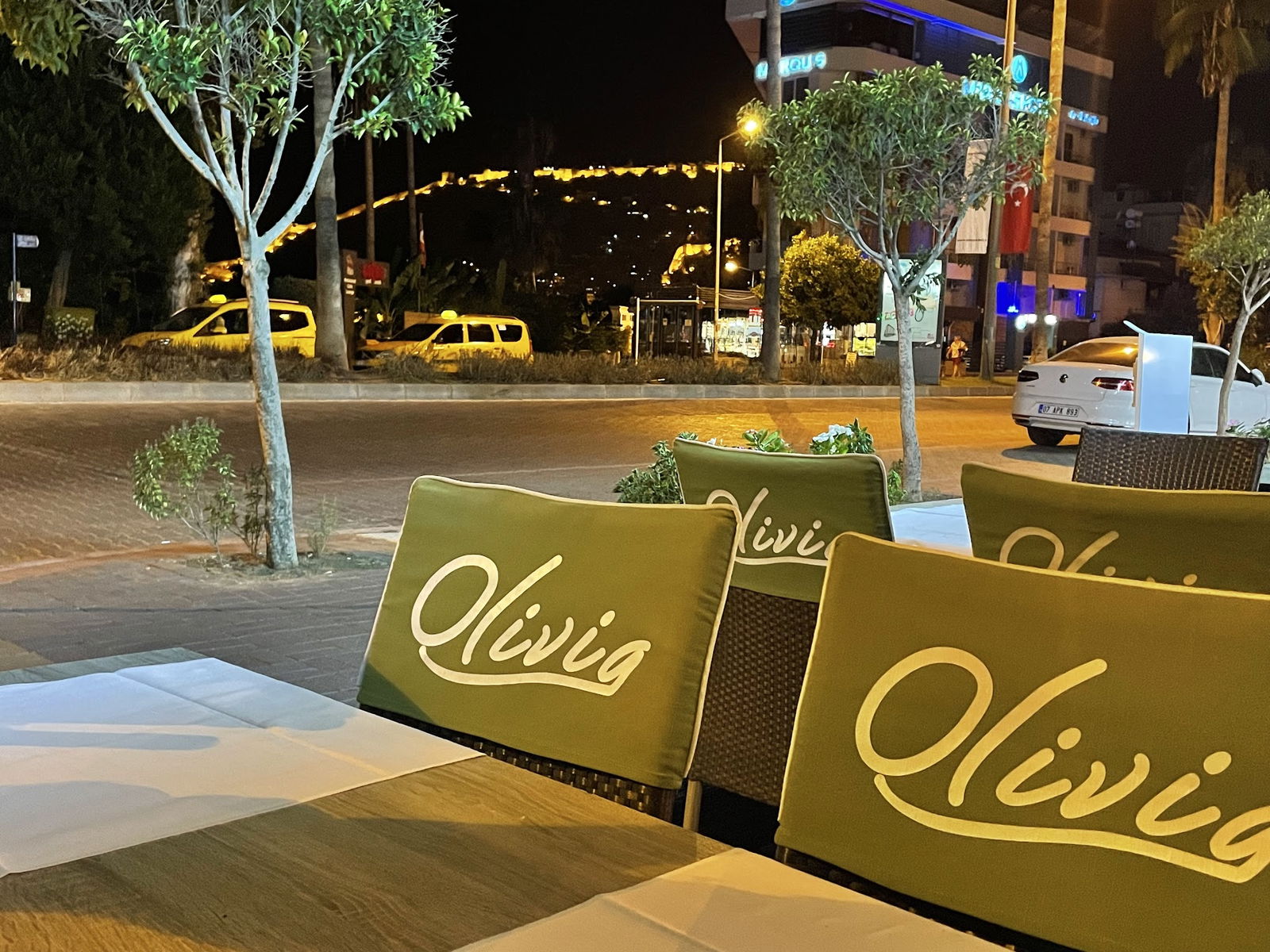 Olivia Gourmet Restaurant & Cafe Bar