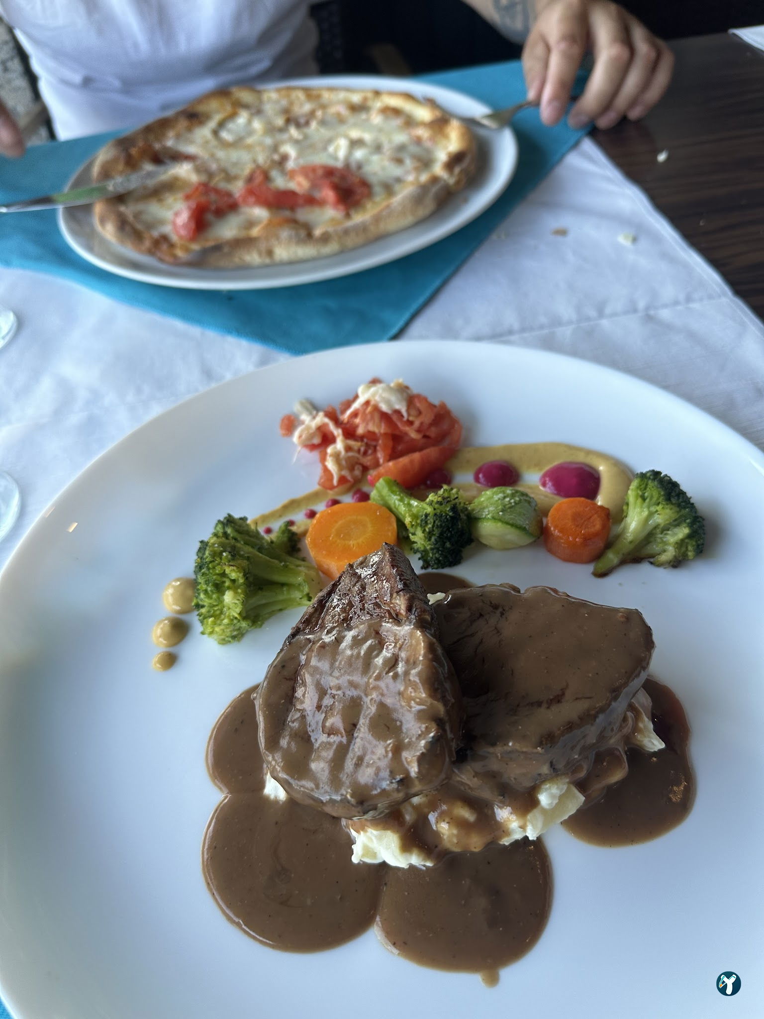 Olivia Gourmet Restaurant & Cafe Bar