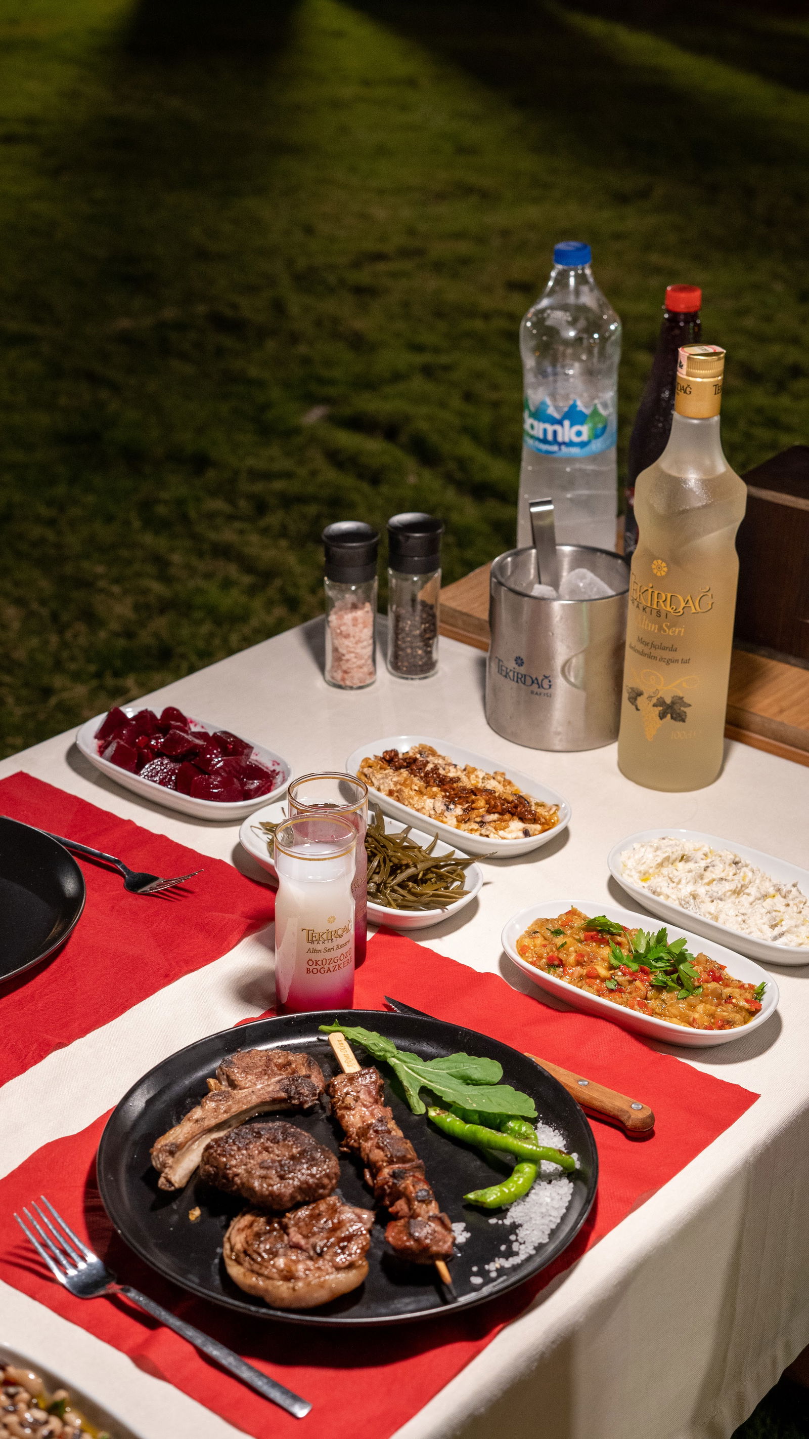 Hayat Ağacı Kır Bahçesi / Restoran