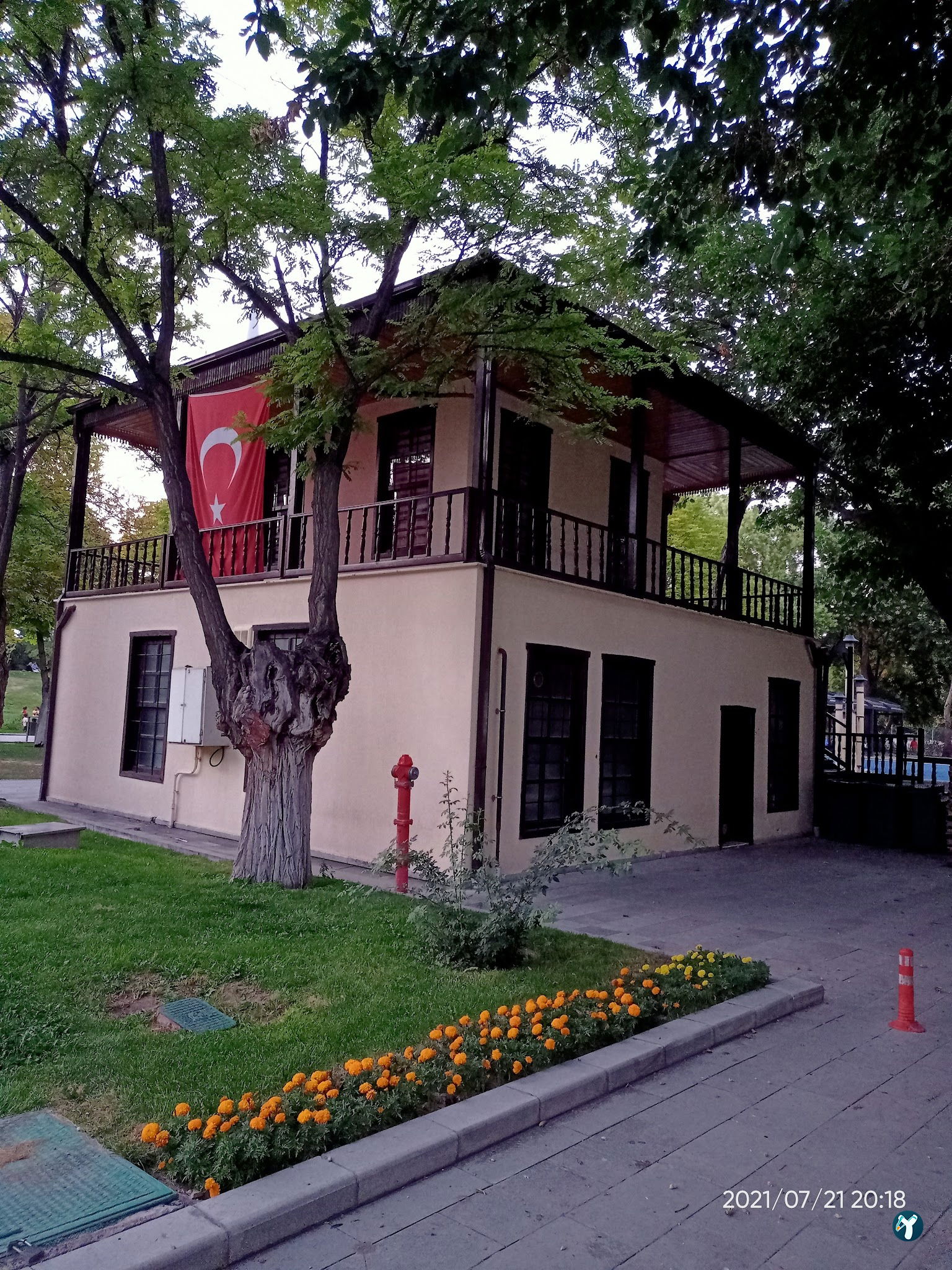 Tarihi Dede Köşkü