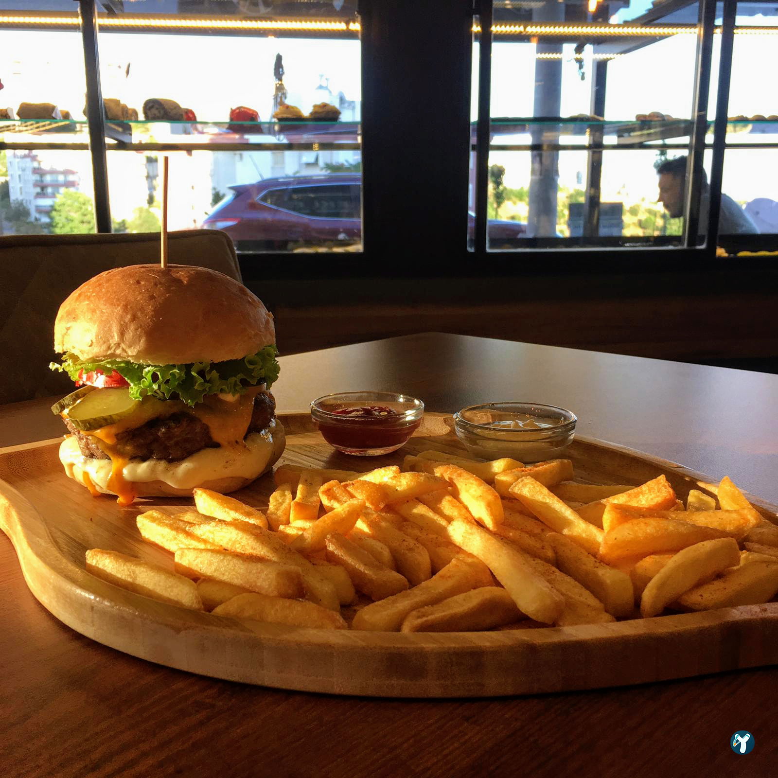 Pelekipatisserie&Burger