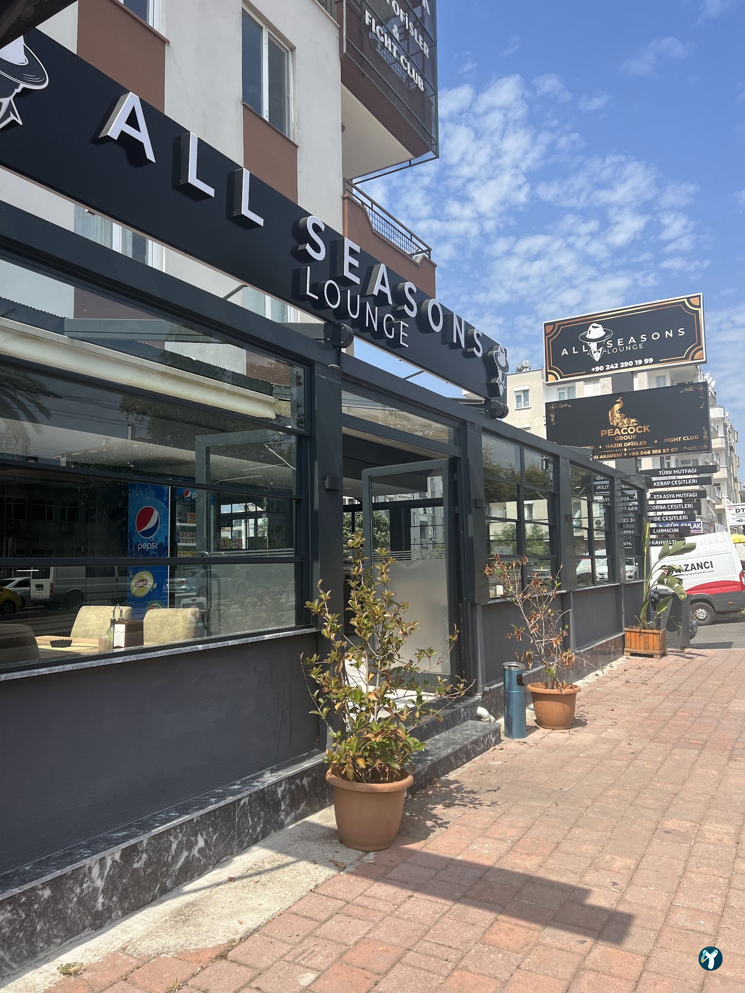 All Seasons Lounge