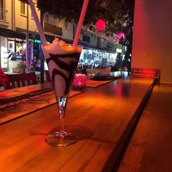 Mustang Bar resimleri