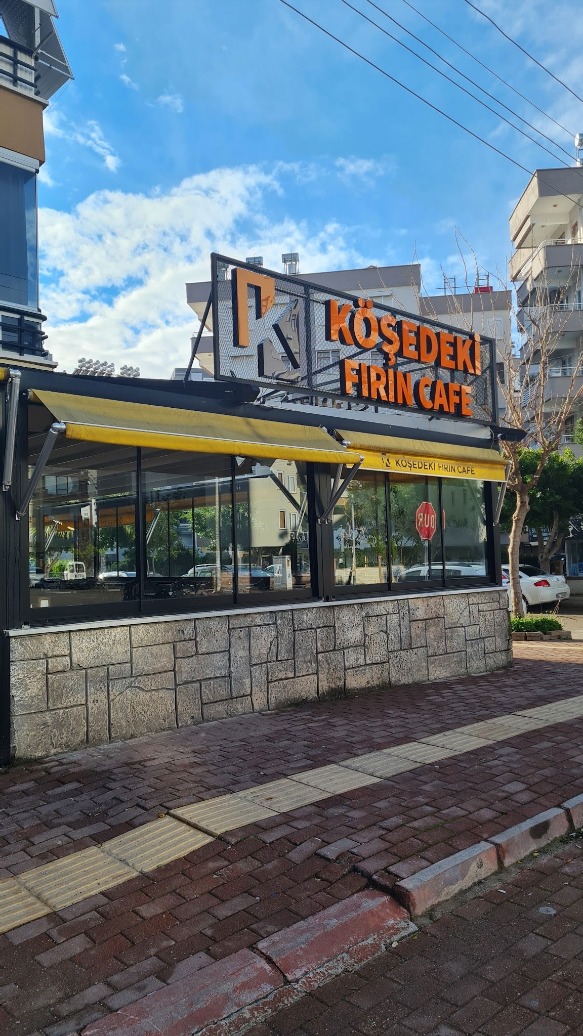 Köşedeki Fırın Cafe